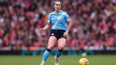 Sam Coffey playing for Manchester City against Arsenal in the Women's Super League