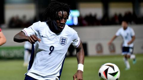 Chelsea's Shumaira Mheuka in action for England at the Uefa U17 Championship
