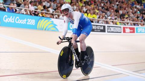 Scotland's Katie Archibald celebrates winning gold in the women's 3,000m individual pursuit final in the 2018 Commonwealth Games in Gold Coast
