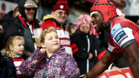 Gloucester rugby fans 