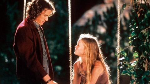 Heath Ledger and Julia Styles in 10 Things I Hate About You