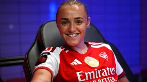 Georgia Stanway in Arsenal kit