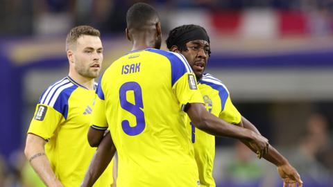 Sweden's Anthony Elanga celebrates equalising against Japan