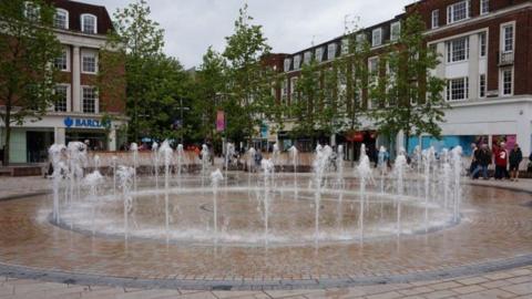 Fountains in Queen Victoria Square, Hull