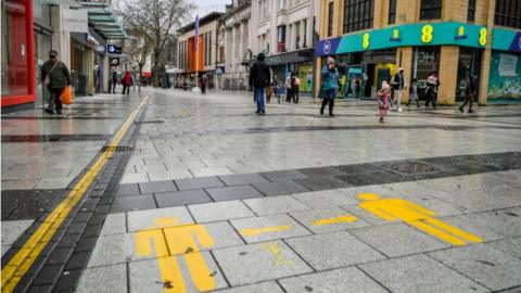 Social distancing sign on Cardiff street