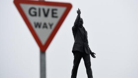 Carson's statue at Stormont