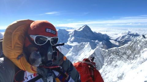 Lesley Binns on Everest