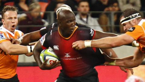 Thembelani Bholi (centre) of the Southern Kings during the Super Rugby match against Cheetahs