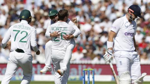 Anrich Nortje celebrates Lees wicket