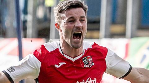 Padraig Amond celebrates