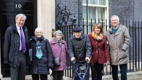 Lord Alf Dubs with former Kindertransport refugees Dame Stephanie Shirley, Hana Kleiner, Benjamin Abeles, Barbara Winton and Sir Erich Reich.