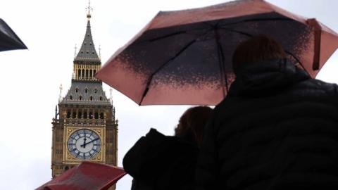 people near Big Ben