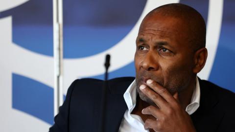 Former England and QPR striker, Les Ferdinand, has left his role as the R's director of football.