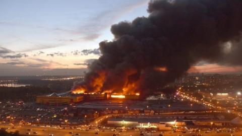 Around 3,000 people were evacuated when the construction market in north-west Moscow went up in flames.