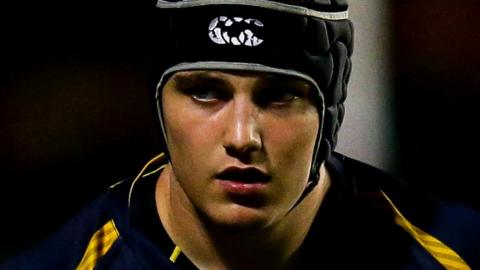 Joe Morris in action for Worcester Warriors