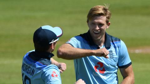 David Willey and Eoin Morgan