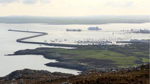 Holyhead breakwater - photo by Andrew Woodvine