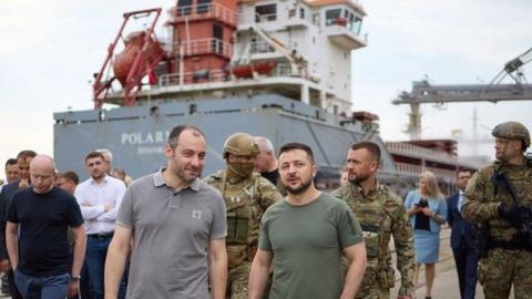 President Zelensky made an unannounced appearance in the port of Odesa alongside his minister for Infrastructure Oleksandr Kubrakov