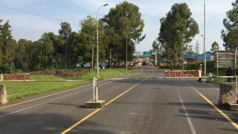 Rwanda-Uganda border
