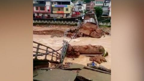 Collapsed bridge in Guangdong