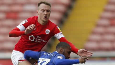 Cauley Woodrow in action against Cardiff