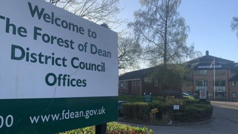 Photo of exterior of The Forest of Dean District Council Offices