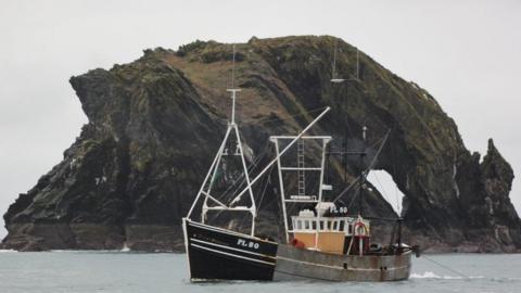 Fishing boat off the Calf of Man