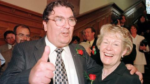 Pat Hume with her husband John after his election in 1998