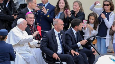 Pope travelling to Fatima, 12 May 17