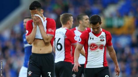 Saints players at end of match