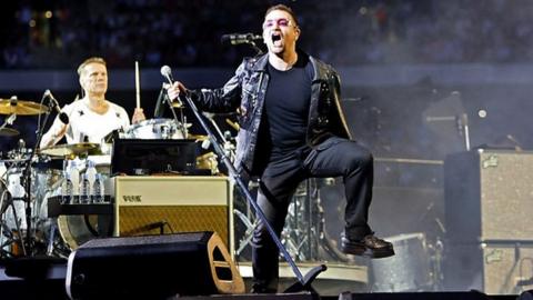 U2