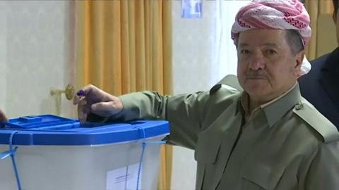 Massoud Barzani casts his vote