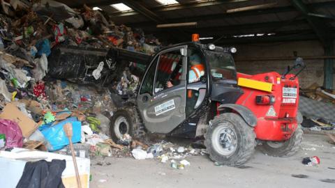 machine clears rubbish