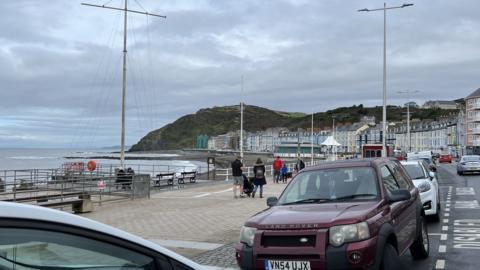 Parcio ar y Prom yn Aberystwyth