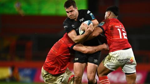 Munster v Ospreys