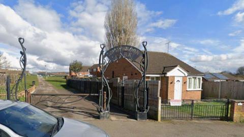 Entrance to Ladybrook Park