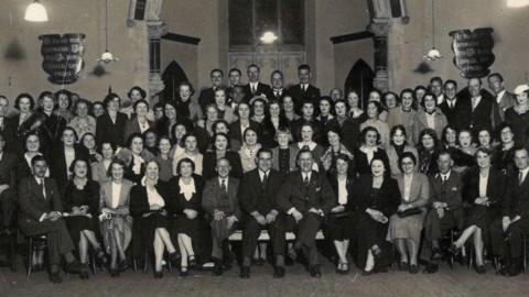 Corws y Cwmni Opera Cenedlaethol yng Nghapel Ebeneser Caerdydd 1946