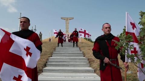 Georgians re-enact the battle of Didgori