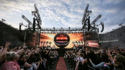 Fans at the 2019 Take That concert