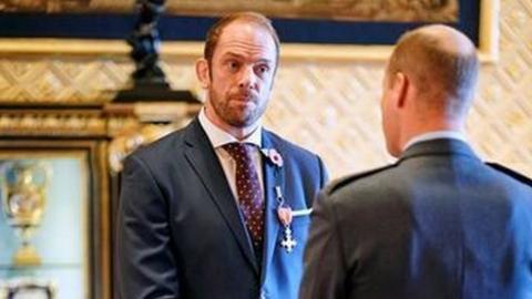 Alun Wyn Jones with HRH the Duke of Cambridge