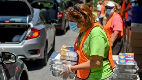 Food distribution in Topton, Pennsylvania, 9 Jun 20