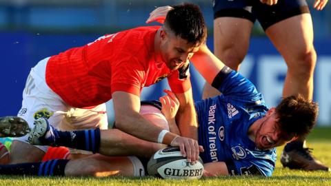 Conor Murray scores a try
