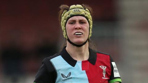 Emily Robinson on the pitch for Harlequins last season