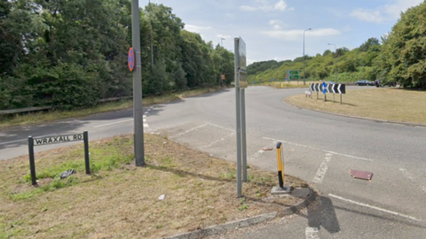 A4174 Wraxall Road roundabout in Warmley