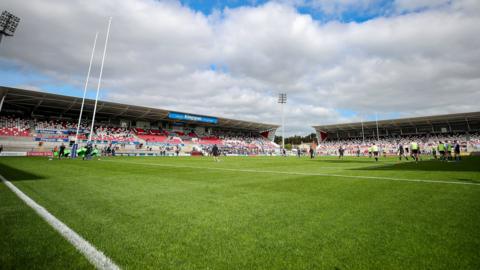 The Kingspan Stadium pitch could be switch from grass to 3G