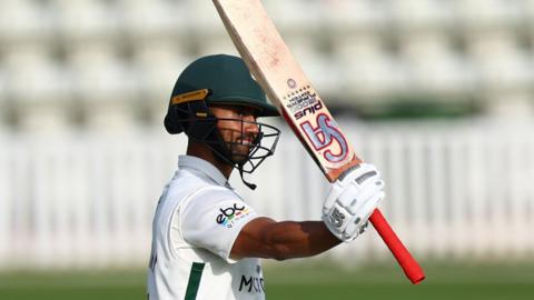 Brett D'Oliveira chalked up his 25th first-class half-century