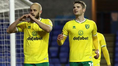 Teemu Pukki celebrates