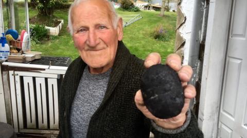 Stan Renton and his wife Audrey, have been heating their home with coal for their entire married lives.