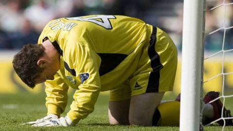 Former Hibs goalkeeper Andy McNeil in 2007