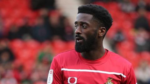 Jordy Hiwula in action for Doncaster